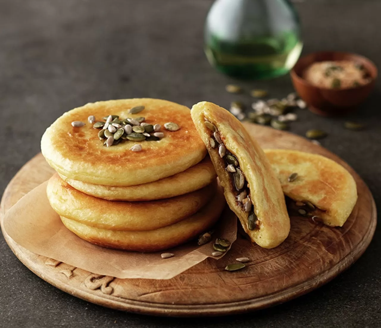 Hotteok nhân đường quế Hàn Quốc – Món bánh ngọt truyền thống mùa đông